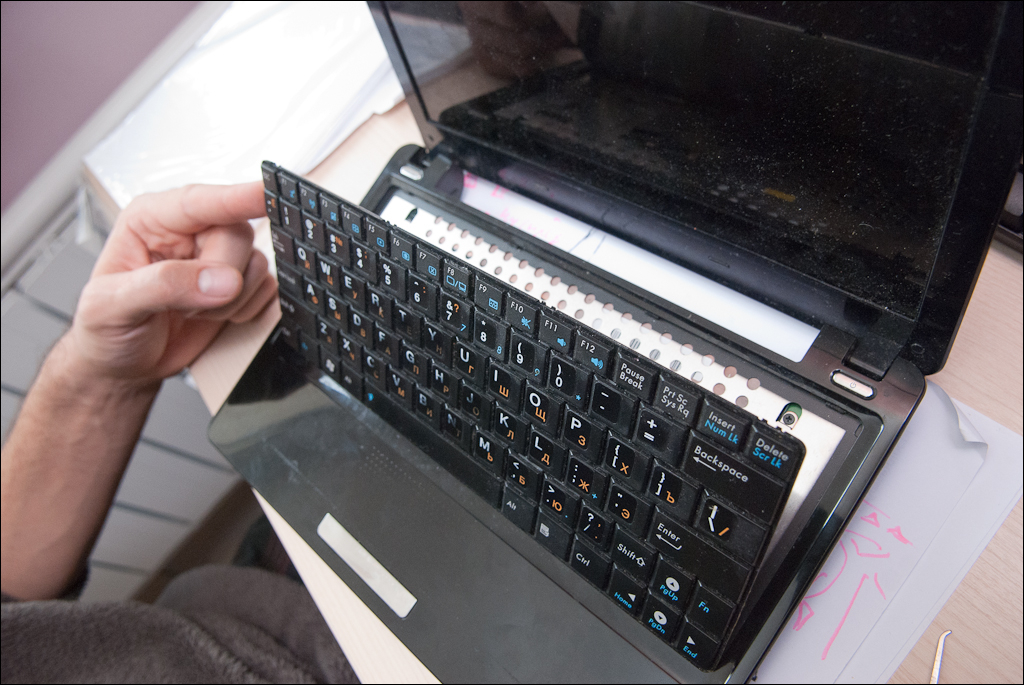 Самостоятельная замена клавиатуры на ноутбуке